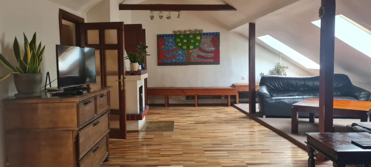 Апартаменты Regina House- Sv. Mikalojaus 13 Вильнюс Экстерьер фото